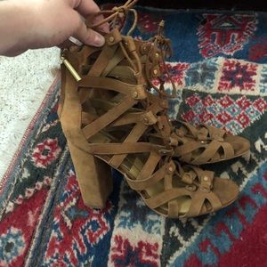 Dolce Vita tie up heels size 9